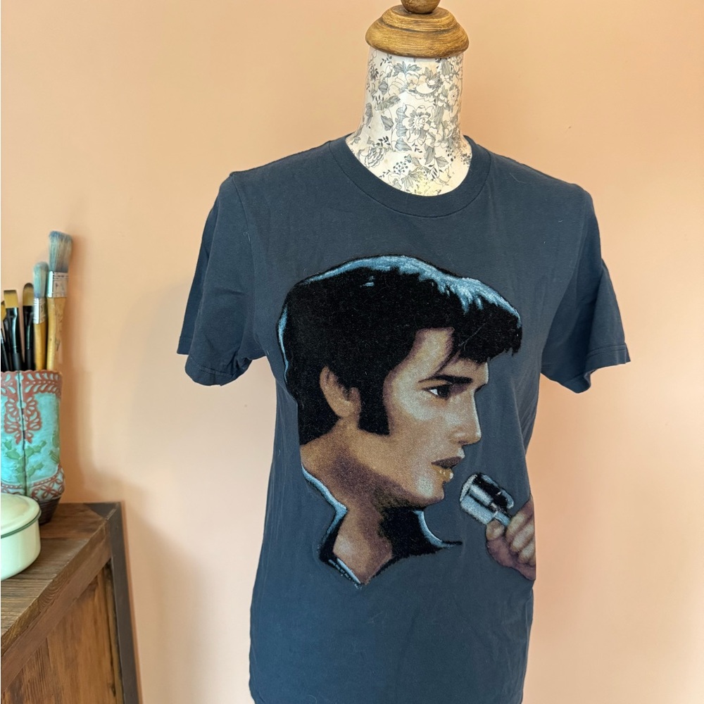 Velvet Elvis T shirt